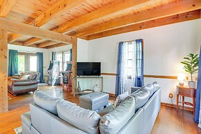 Mcgaheysville Home w/ Screened Porch & Gas Grill!