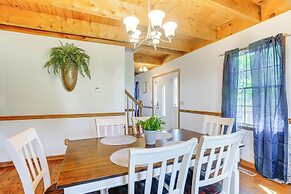 Mcgaheysville Home w/ Screened Porch & Gas Grill!