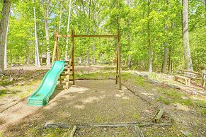 Mcgaheysville Home w/ Screened Porch & Gas Grill!