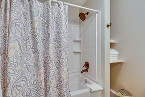 Spacious Massanutten Retreat w/ Hot Tub & Games