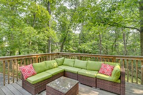 Spacious Massanutten Retreat w/ Hot Tub & Games