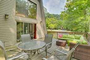 Spacious Massanutten Retreat w/ Hot Tub & Games