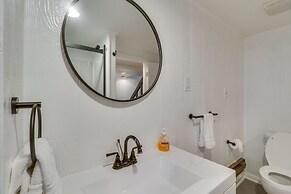 Spacious Massanutten Retreat w/ Hot Tub & Games