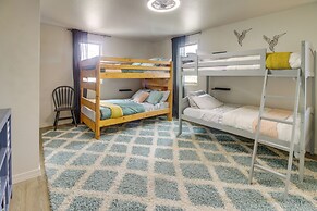 Modern South Fork Vacation Rental w/ Deck & Grill!