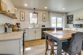 Modern South Fork Vacation Rental w/ Deck & Grill!