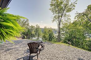 Scenic Bryson City Retreat w/ Direct Lake Access!