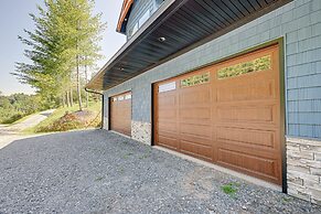 Scenic Bryson City Retreat w/ Direct Lake Access!