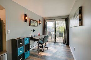 Scenic Bryson City Retreat w/ Direct Lake Access!