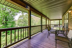 Peaceful Maggie Valley Cabin w/ Mountain Views!