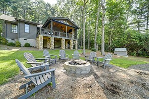 Grill + Water Views: Chinquapin Resort Home