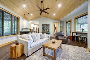 Grill + Water Views: Chinquapin Resort Home