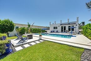 Luxury Naples Home w/ Private Pool ~ 1 Mi to Beach