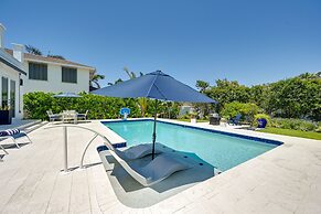 Luxury Naples Home w/ Private Pool ~ 1 Mi to Beach
