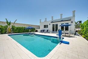 Luxury Naples Home w/ Private Pool ~ 1 Mi to Beach