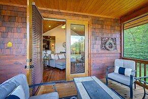 Modern-rustic Glenville Cabin: Golf, Hike + Unwind