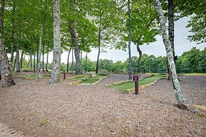 Modern-rustic Glenville Cabin: Golf, Hike + Unwind