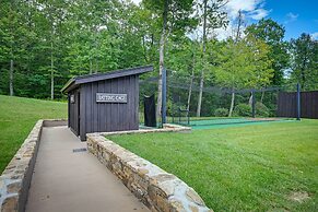 Modern-rustic Glenville Cabin: Golf, Hike + Unwind