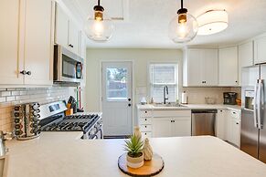 Modern Rapid City Home ~ 3 Mi to Dinosaur Park!