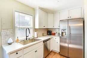Modern Rapid City Home ~ 3 Mi to Dinosaur Park!