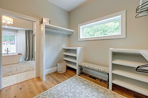 6 Mi to Dtwn Cashiers: Spacious Home w/ Deck