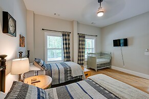 6 Mi to Dtwn Cashiers: Spacious Home w/ Deck