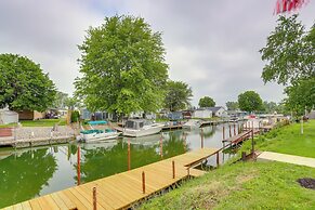Port Clinton Vacation Rental w/ Boat Dock & Grill!