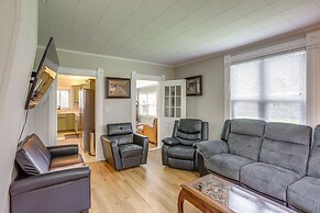 Welcoming Port Clinton Vacation Rental!