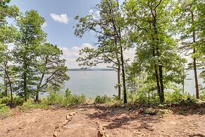 Edgemont Waterfront Cabin Rental w/ Beach Access!