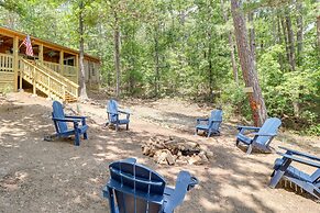 Edgemont Waterfront Cabin Rental w/ Beach Access!