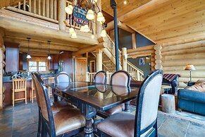 Secluded Cabin on Private 45-acre Ranch w/ Grill!