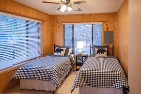 Cloudcroft Mountain Retreat ~ 5 Mi to Skiing!