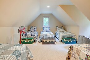 Peaceful Franklin Mountain Retreat w/ Deck