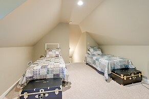 Peaceful Franklin Mountain Retreat w/ Deck