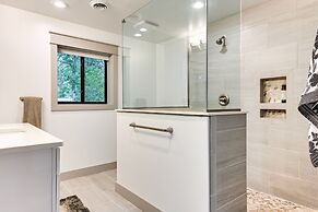 Newly Built West Branch Retreat Near Lake Ogemaw!