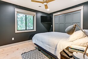 Newly Built West Branch Retreat Near Lake Ogemaw!