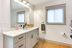 Newly Built West Branch Retreat Near Lake Ogemaw!