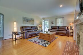 Home w/ Hot Tub + Deck ~ 3 Mi to Ark Encounter!