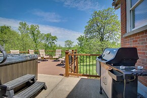 Home w/ Hot Tub + Deck ~ 3 Mi to Ark Encounter!