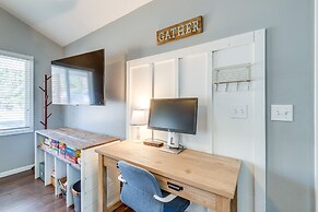 Spacious Retreat w/ Games, 0.7 Mi to Higgins Lake!