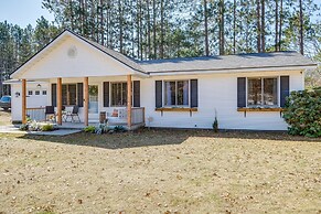 Spacious Retreat w/ Games, 0.7 Mi to Higgins Lake!