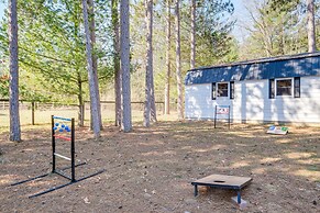 Spacious Retreat w/ Games, 0.7 Mi to Higgins Lake!