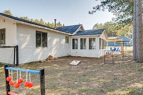 Spacious Retreat w/ Games, 0.7 Mi to Higgins Lake!