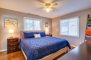Spacious Retreat w/ Games, 0.7 Mi to Higgins Lake!