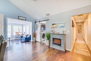 Spacious Retreat w/ Games, 0.7 Mi to Higgins Lake!