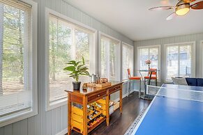 Spacious Retreat w/ Games, 0.7 Mi to Higgins Lake!
