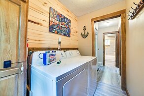 Family Roscommon Home - 3 Mi to Higgins Lake