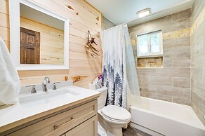 Family Roscommon Home - 3 Mi to Higgins Lake