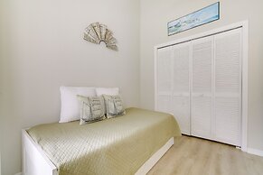 Sunny Home w/ Pool & Lanai - Near Rainbow River!