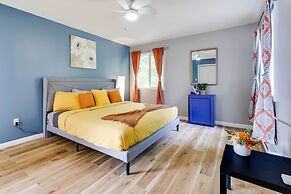 Stunning Tobyhanna Home w/ Lake Access + Kayaks!