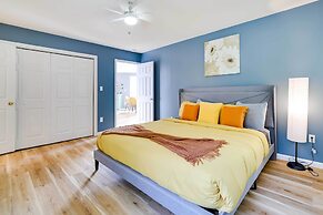 Stunning Tobyhanna Home w/ Lake Access + Kayaks!